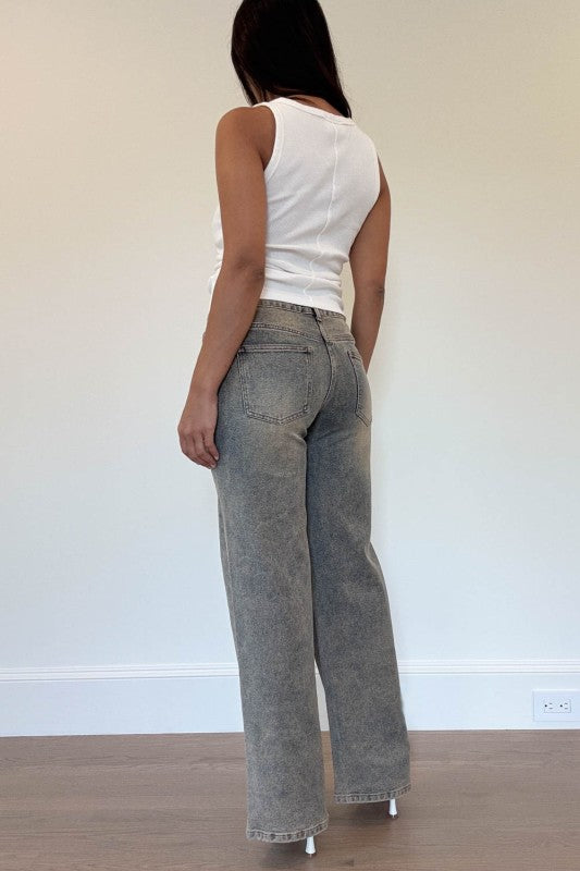 Light wash stretch jeans