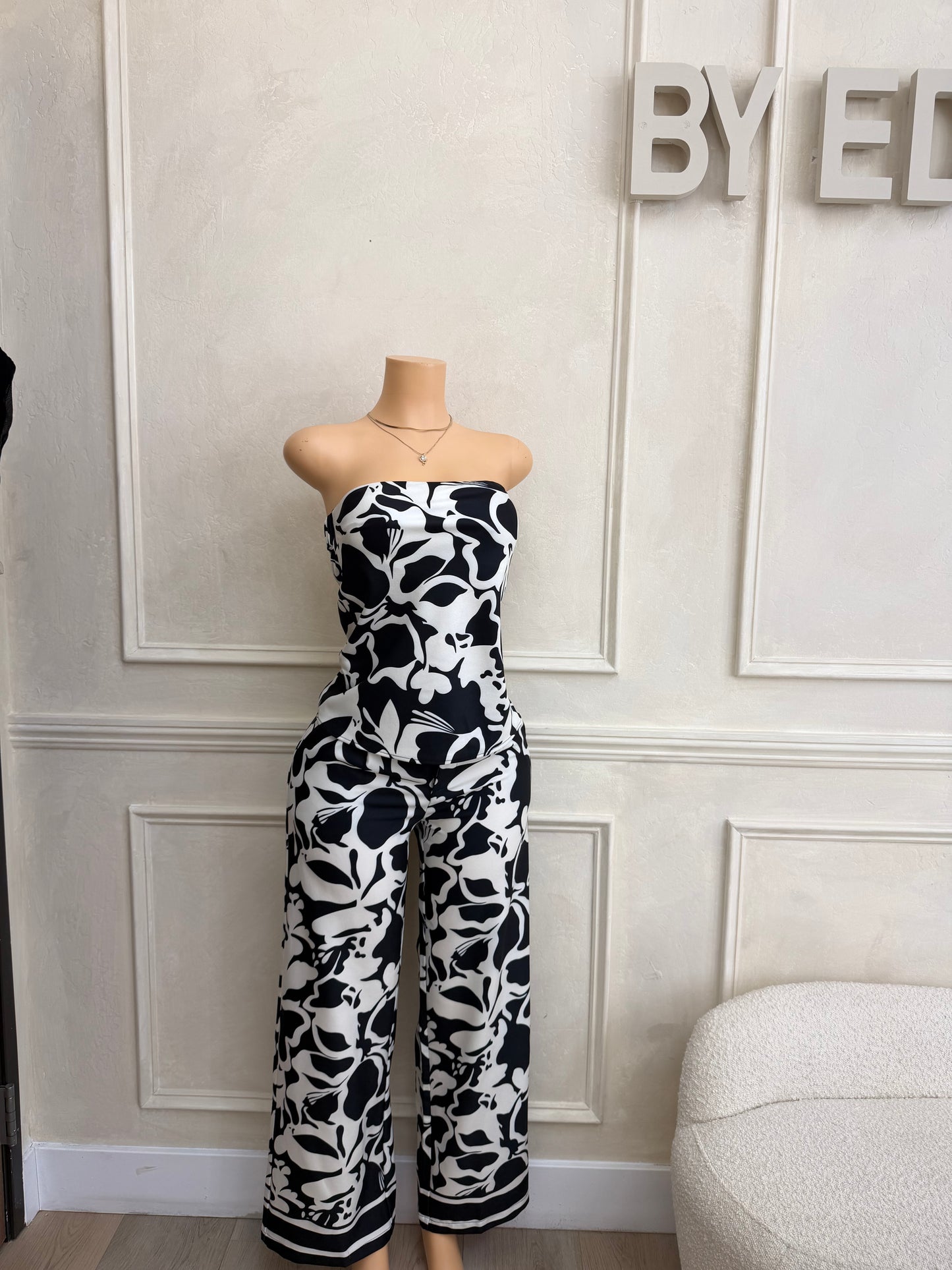 Printed woven strapless top and wide leg pant set (stretchy)