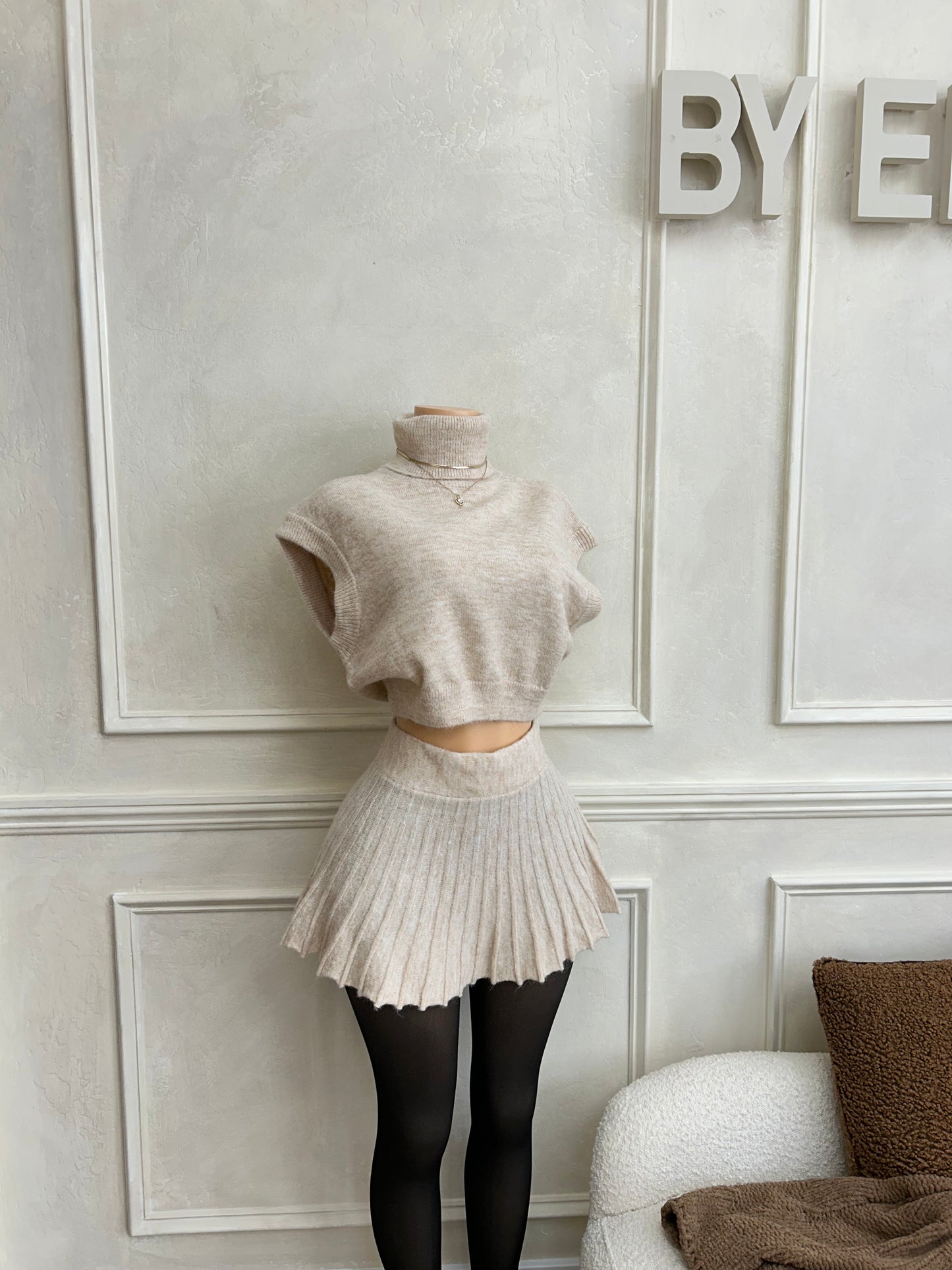 Cream pleated knit set